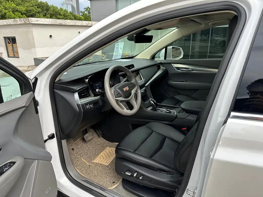 Cadillac XT5 — фото 4