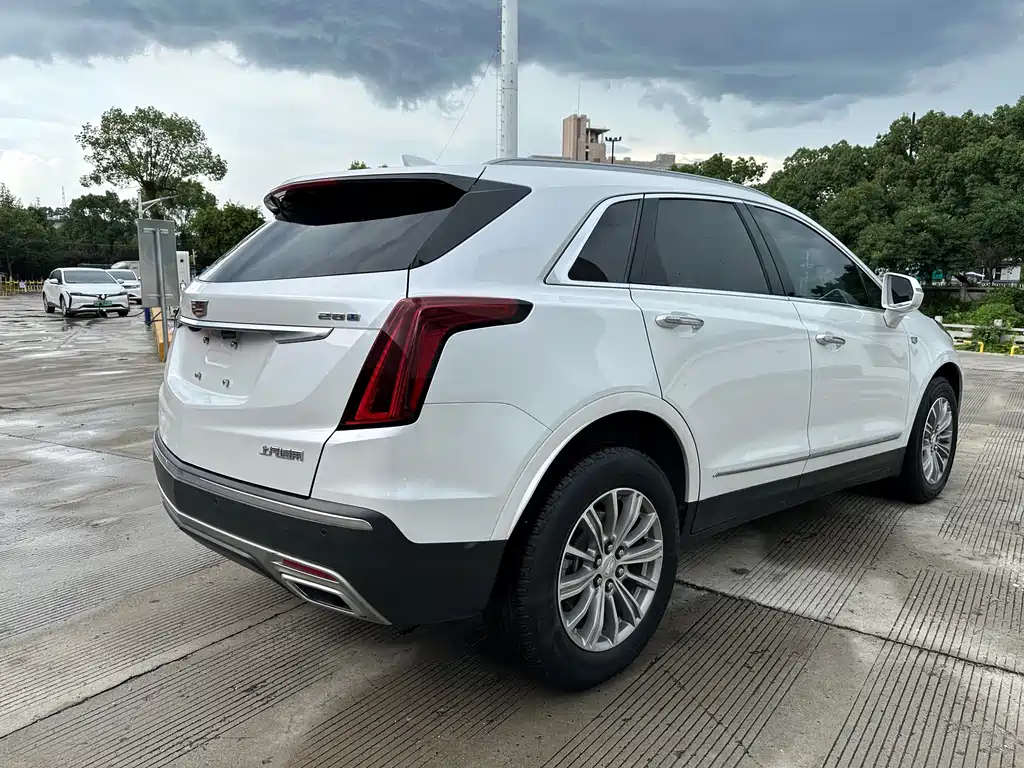 Cadillac XT5 — фото 9