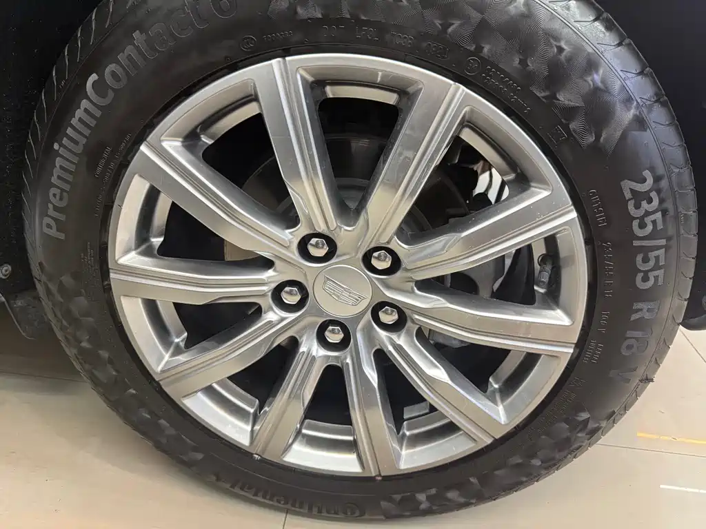 Cadillac XT4 — фото 13