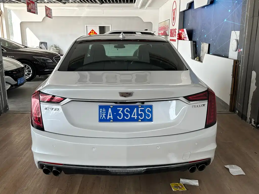 Cadillac CT6 — фото 8