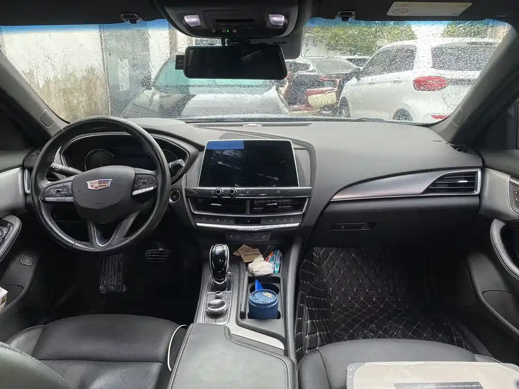 Cadillac CT5 — фото 4