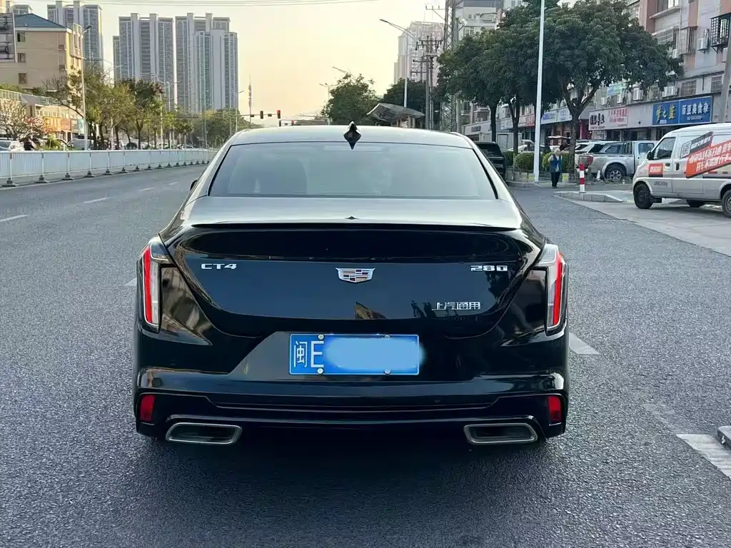 Cadillac CT4 — фото 3