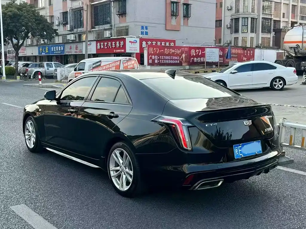 Cadillac CT4 — фото 4