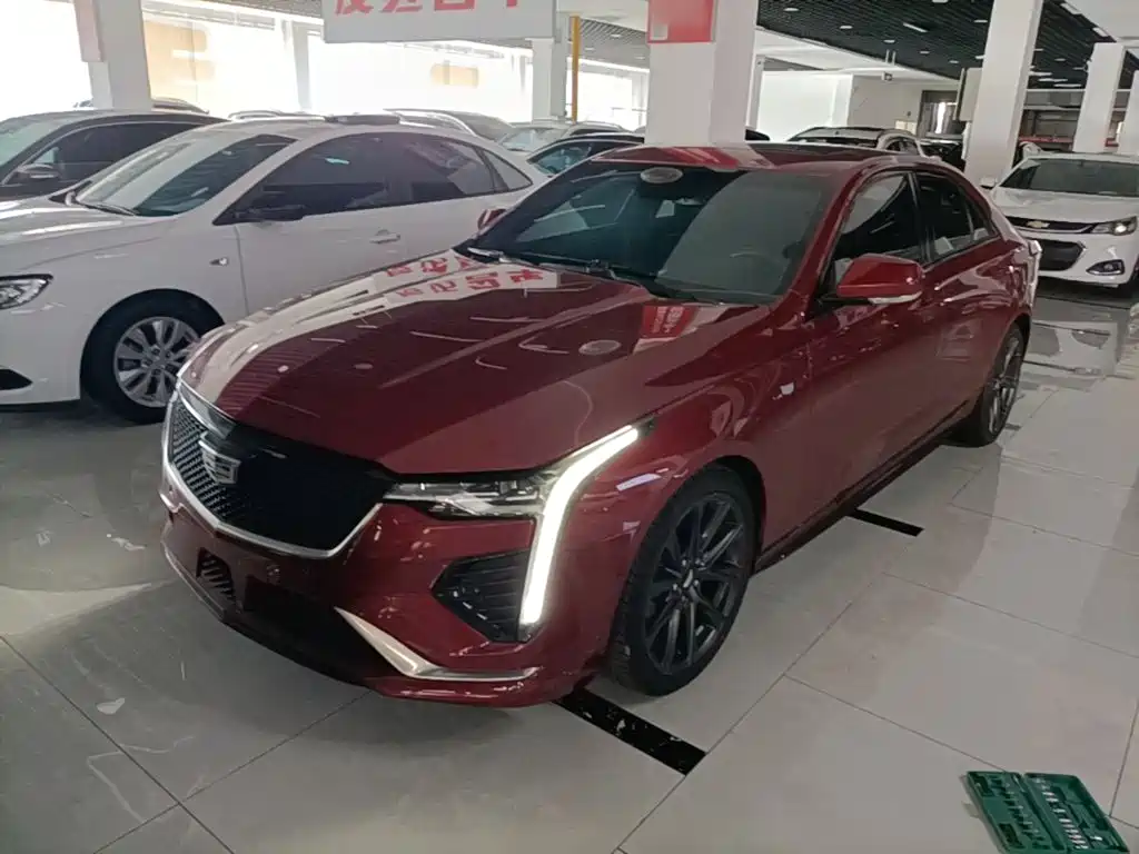 Cadillac CT4 — фото 2