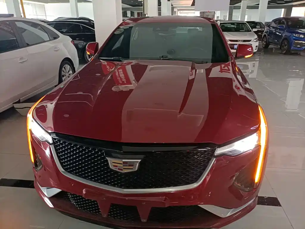 Cadillac CT4 — фото 3