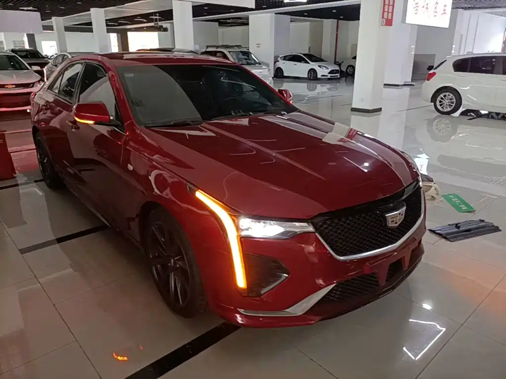 Cadillac CT4 — фото 4