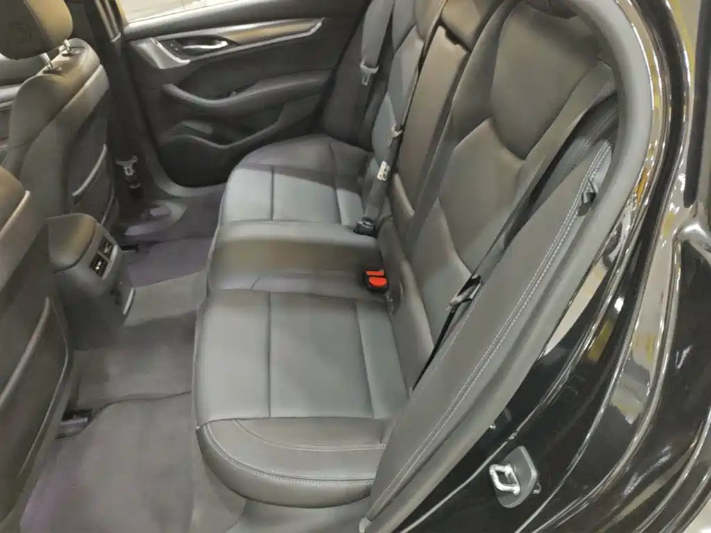 Cadillac CT5 — фото 13