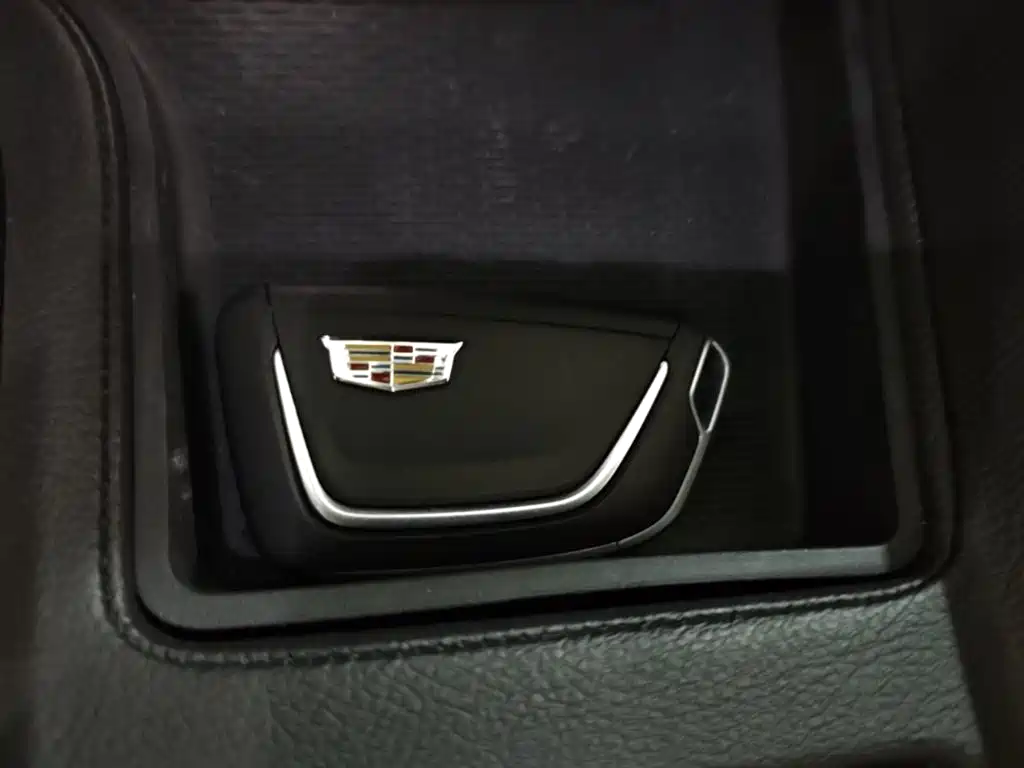 Cadillac CT5 — фото 17