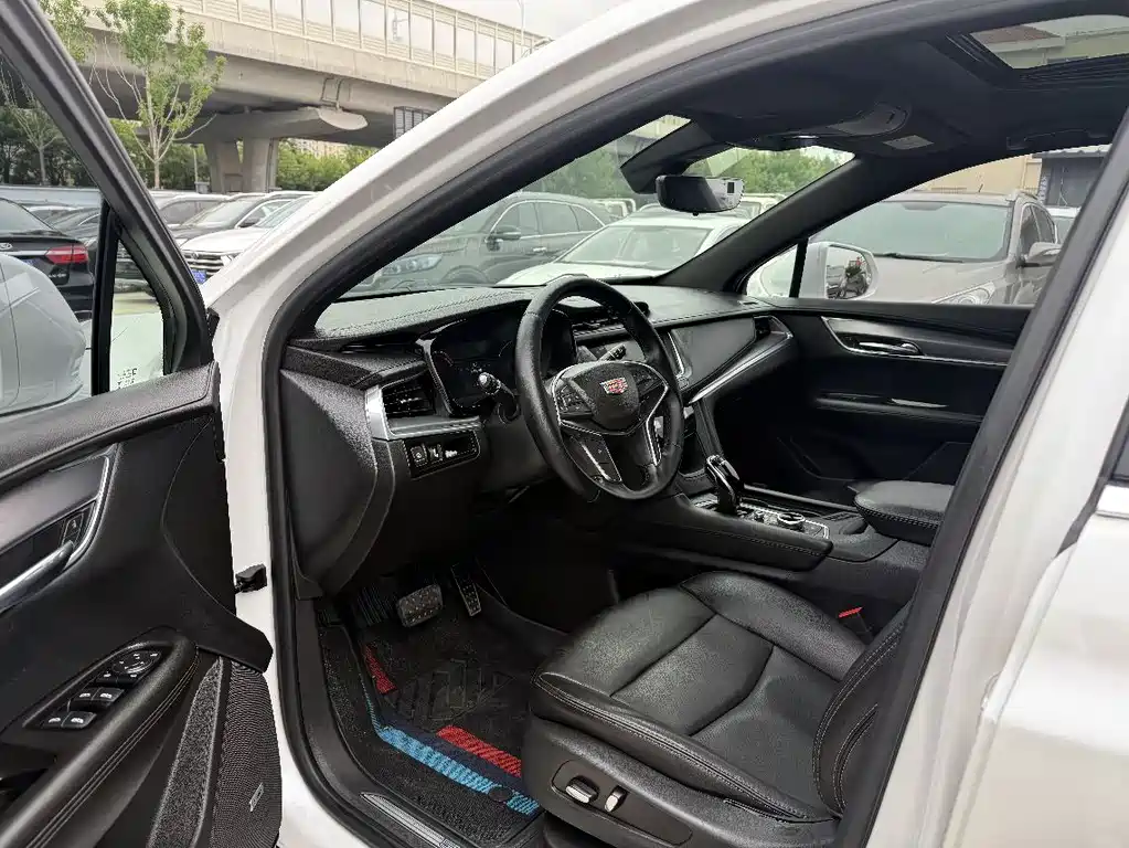 Cadillac XT5 — фото 4