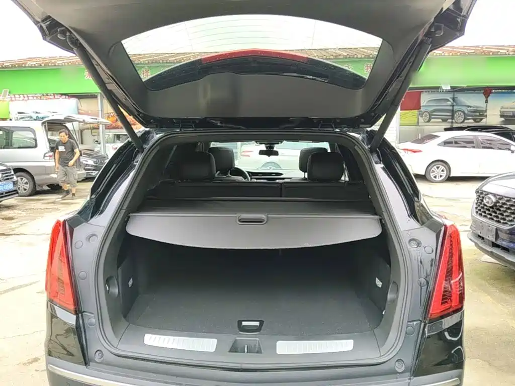Cadillac XT5 — фото 19
