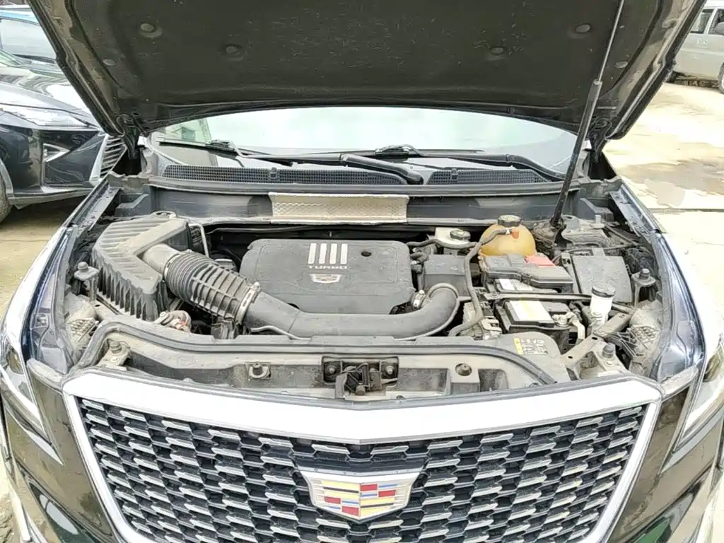 Cadillac XT5 — фото 20