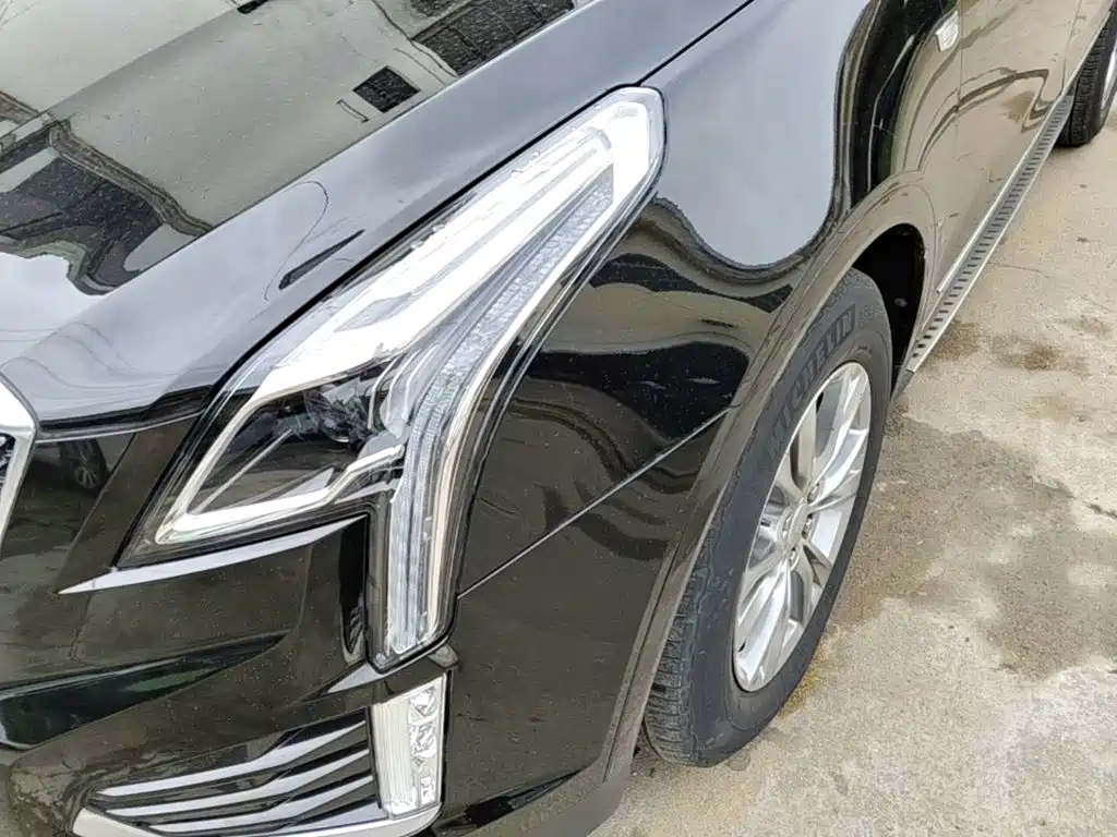 Cadillac XT5 — фото 24