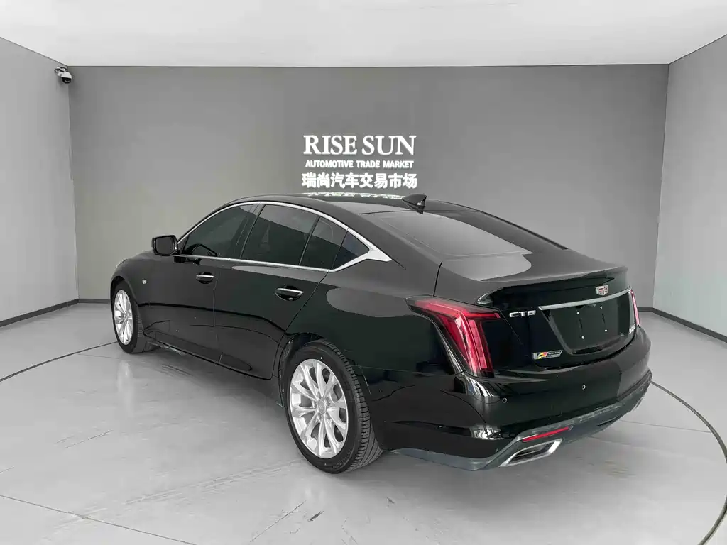 Cadillac CT5 — фото 5