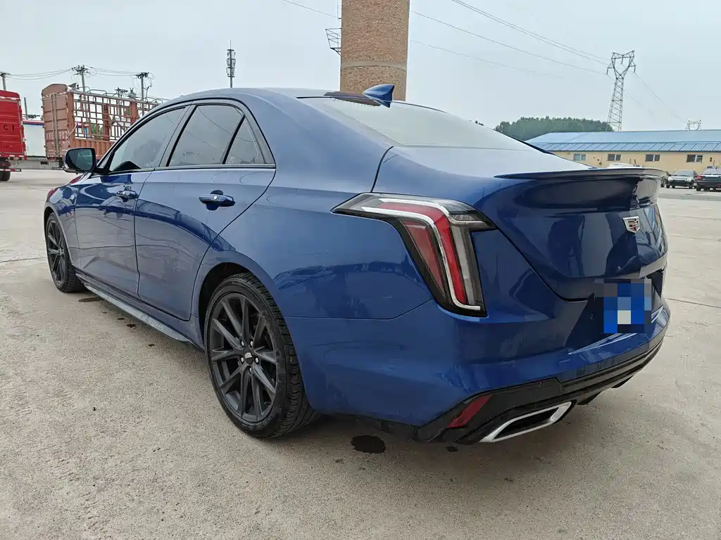 Cadillac CT4 — фото 6