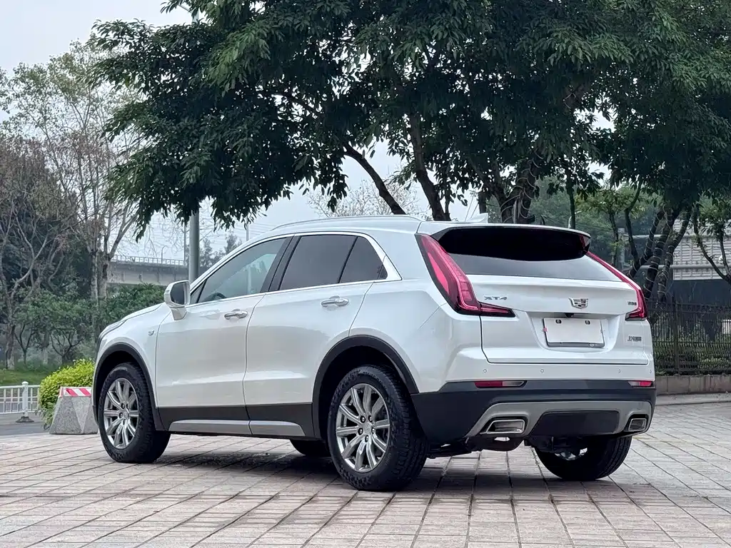 Cadillac XT4 — фото 4