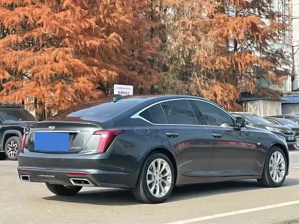 Cadillac CT5 — фото 9