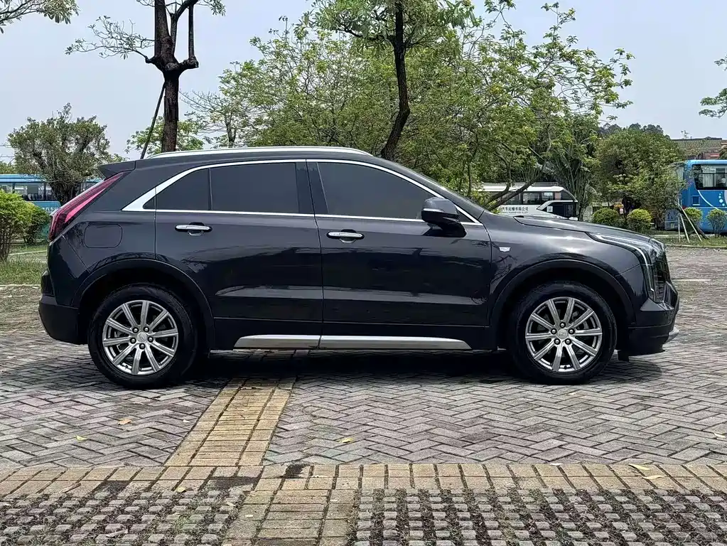 Cadillac XT4 — фото 4