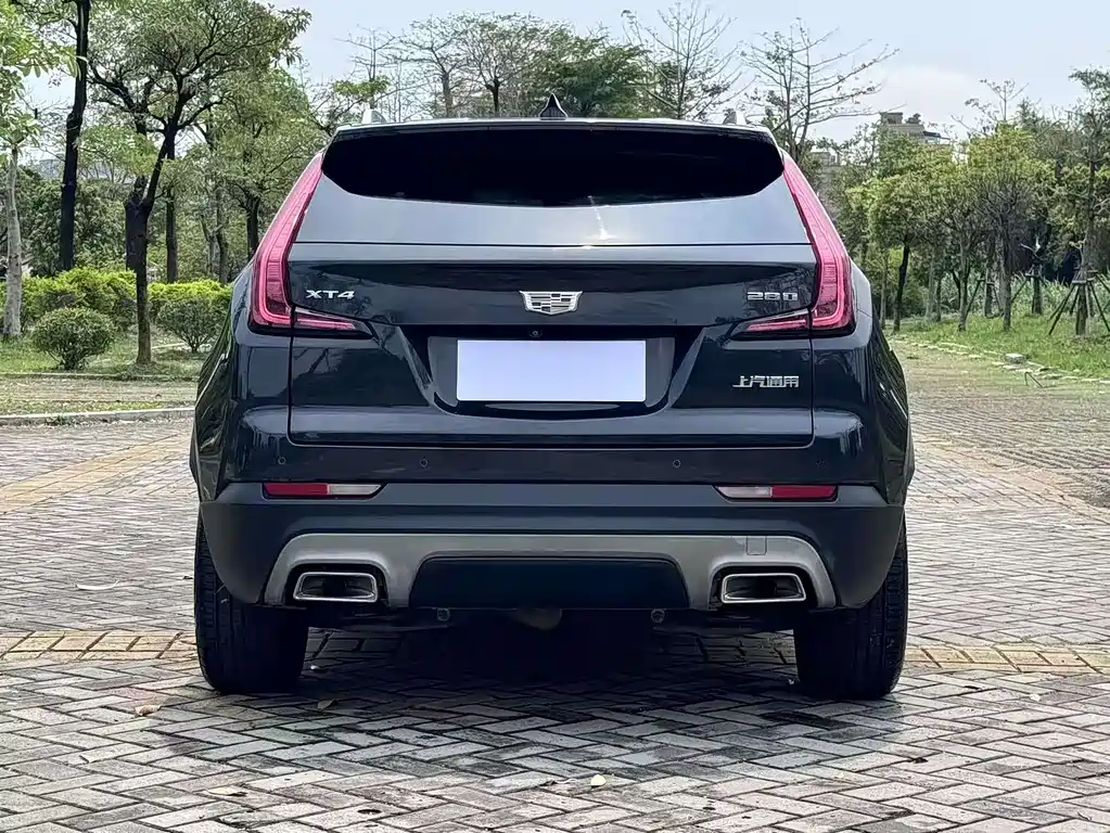 Cadillac XT4 — фото 6