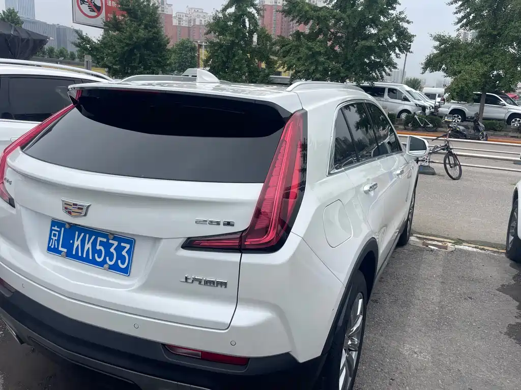 Cadillac XT4 — фото 4