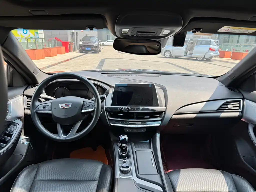 Cadillac CT5 — фото 6