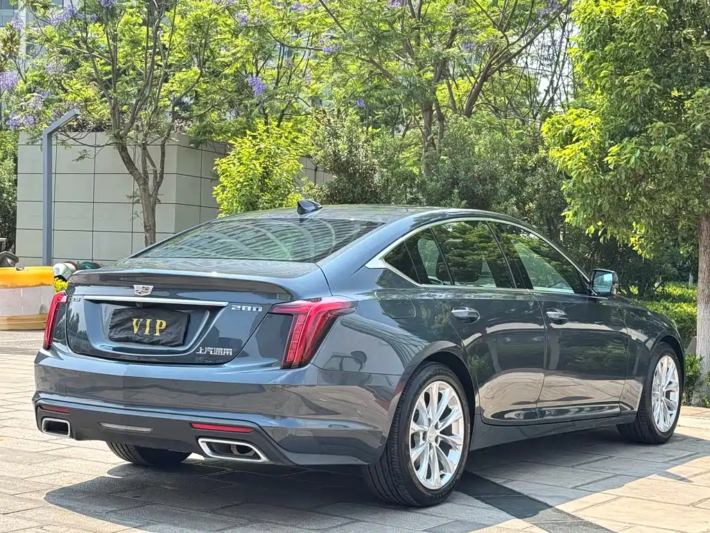 Cadillac CT5 — фото 7
