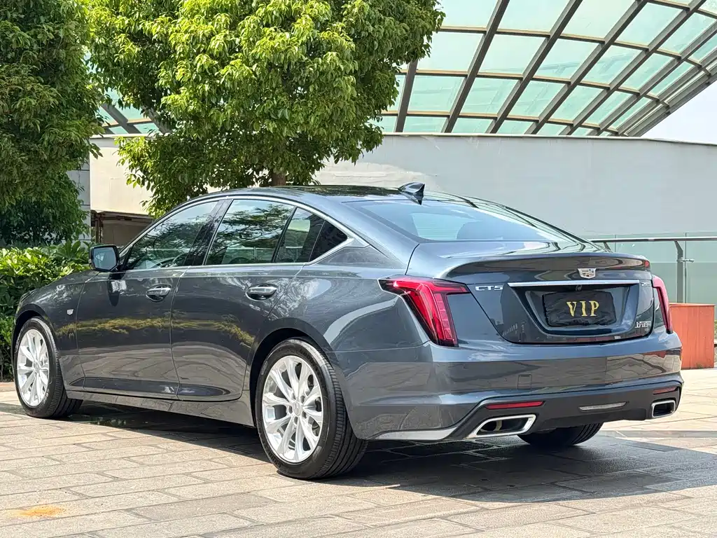 Cadillac CT5 — фото 8