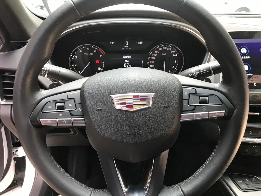 Cadillac CT5 — фото 10