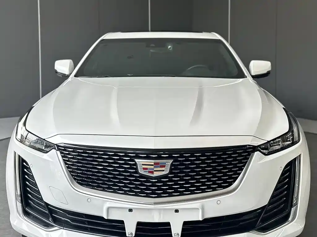 Cadillac CT5 — фото 2