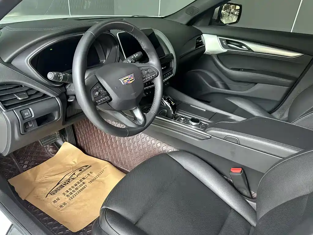 Cadillac CT5 — фото 11