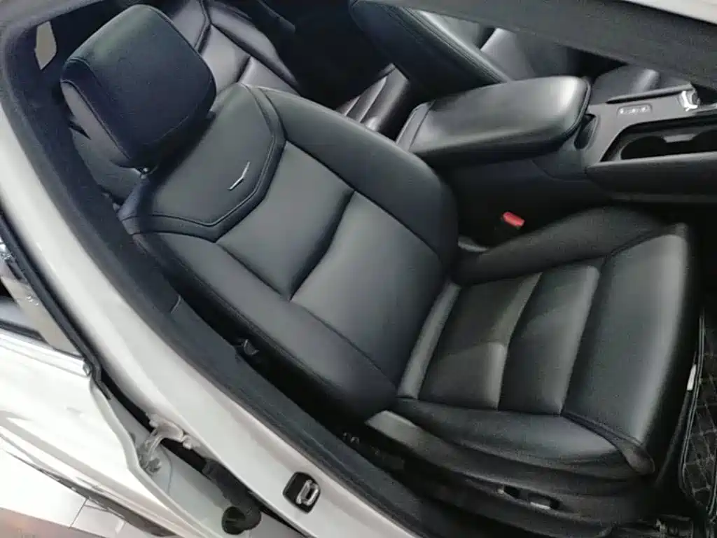 Cadillac XT5 — фото 25