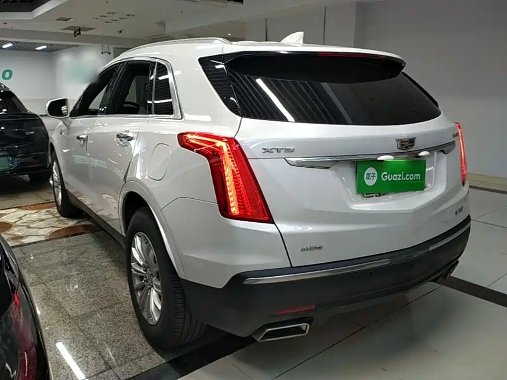 Cadillac XT5 — фото 5