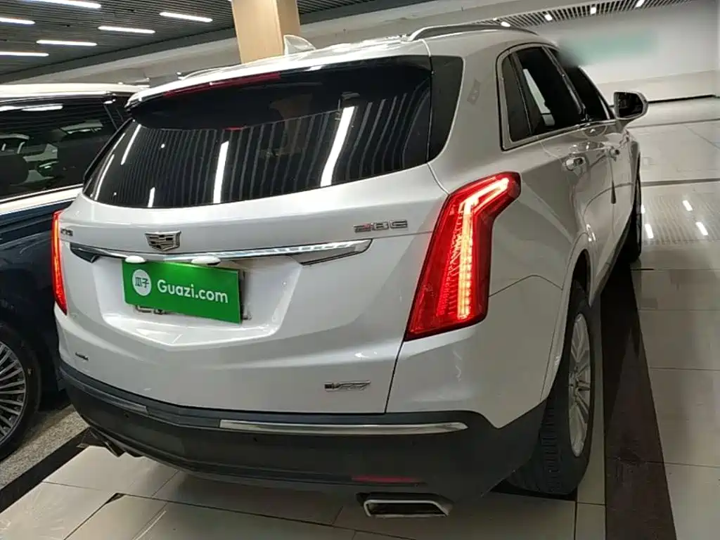 Cadillac XT5 — фото 6