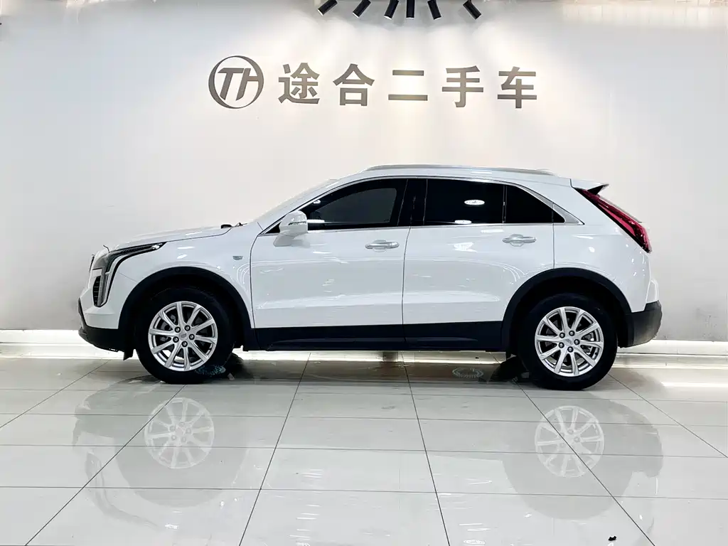 Cadillac XT4 — фото 3