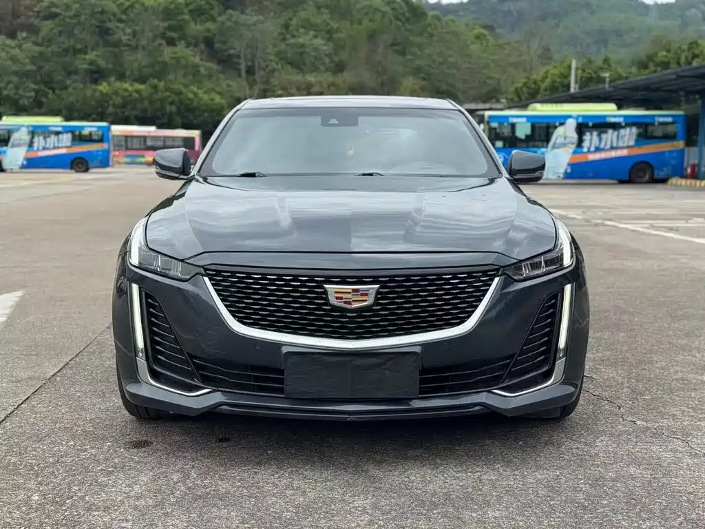 Cadillac CT5 — фото 2