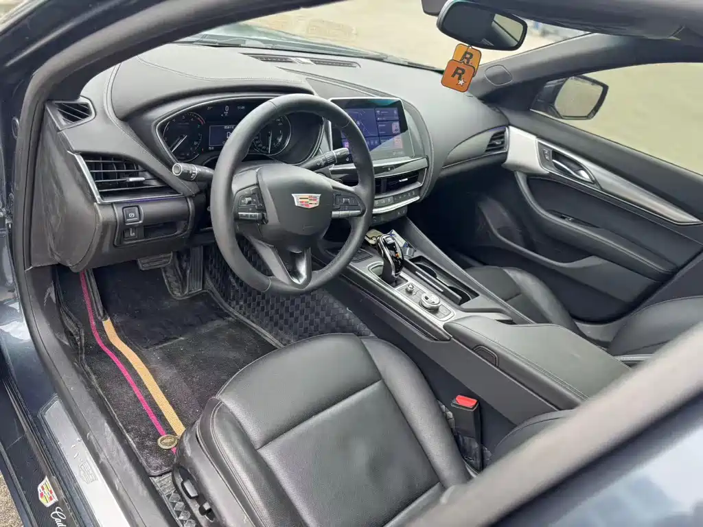 Cadillac CT5 — фото 4