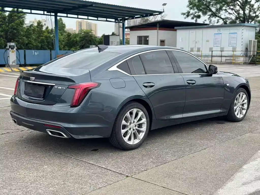 Cadillac CT5 — фото 7