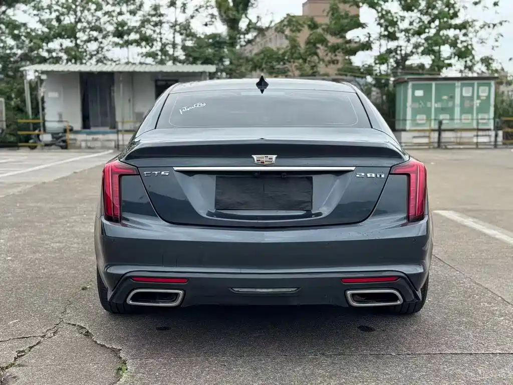 Cadillac CT5 — фото 8