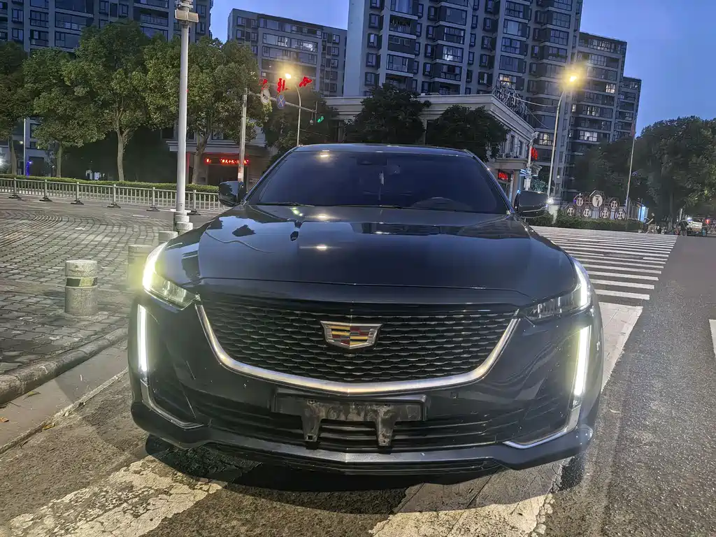 Cadillac CT5 — фото 2