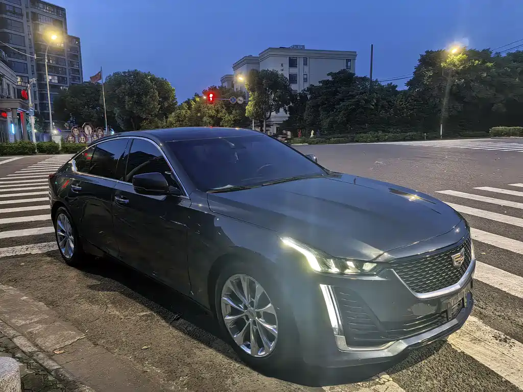 Cadillac CT5 — фото 3