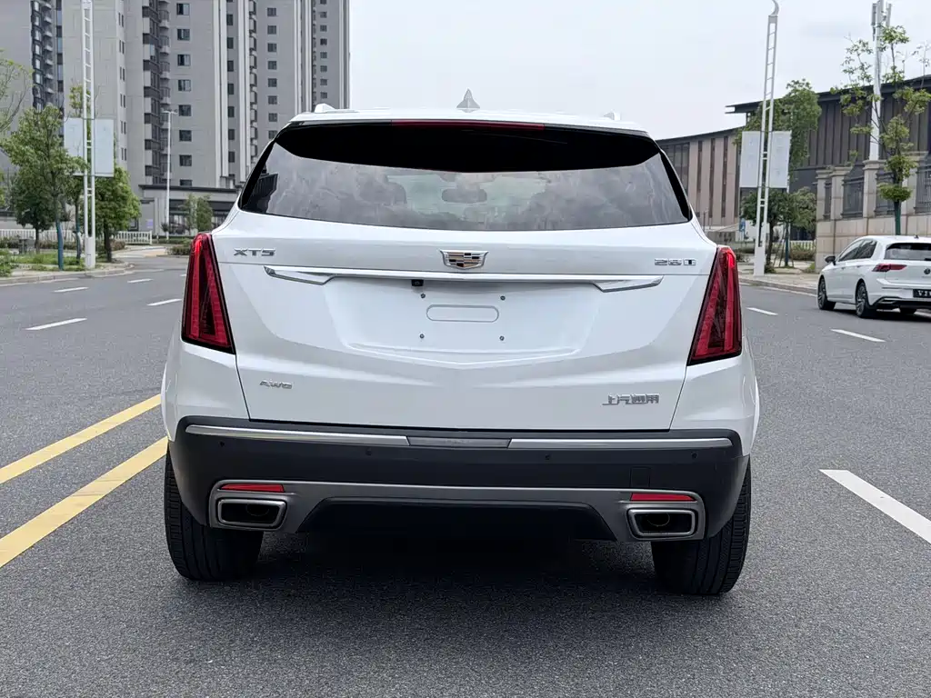 Cadillac XT5 — фото 5