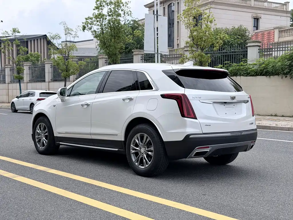 Cadillac XT5 — фото 6