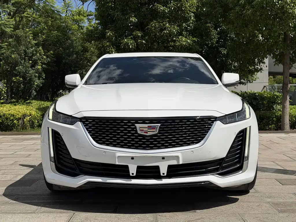 Cadillac CT5 — фото 2
