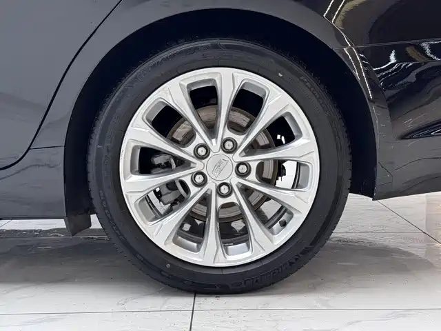 Cadillac CT5 — фото 5