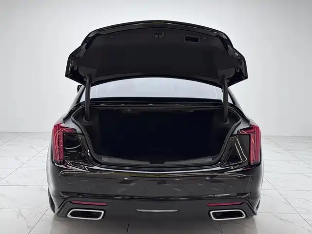 Cadillac CT5 — фото 7