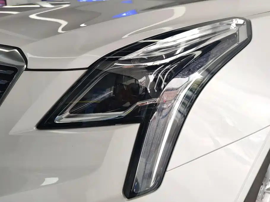 Cadillac XT5 — фото 5