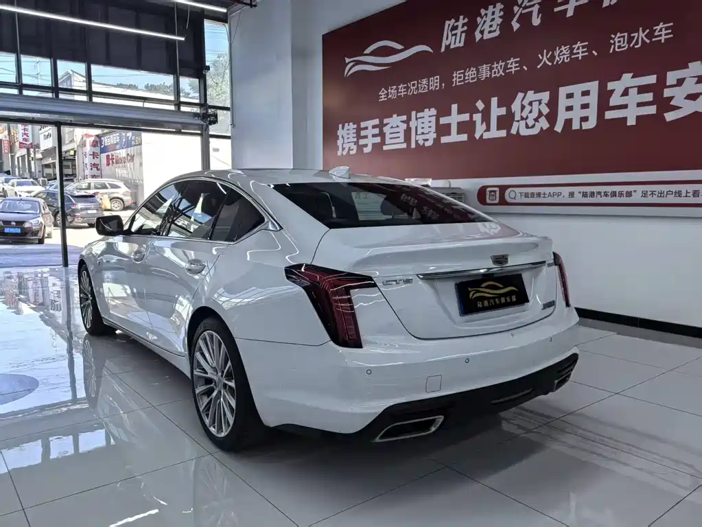 Cadillac CT5 — фото 15