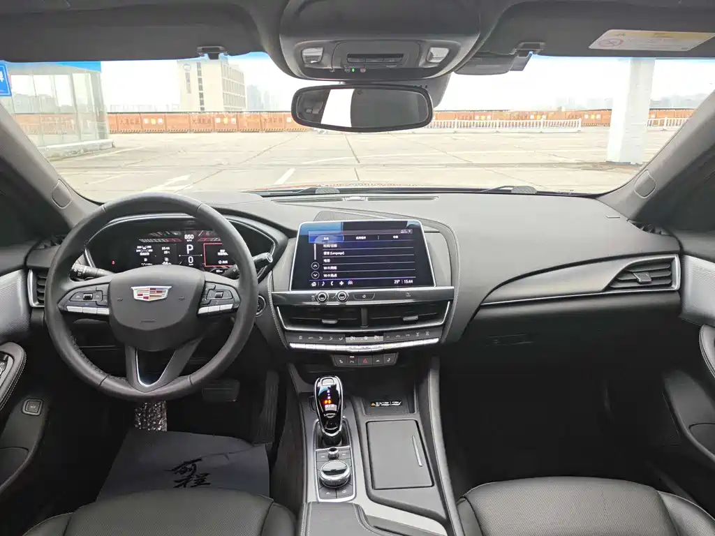 Cadillac CT5 — фото 5