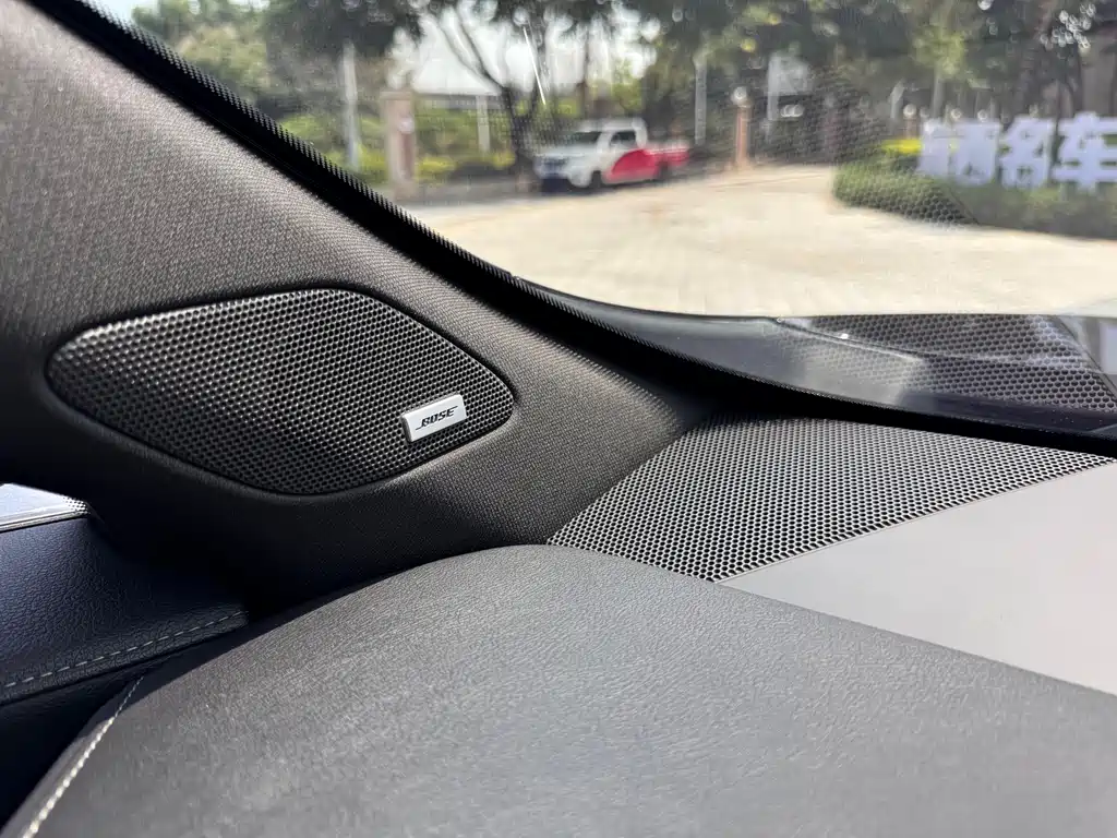 Cadillac XT4 — фото 13