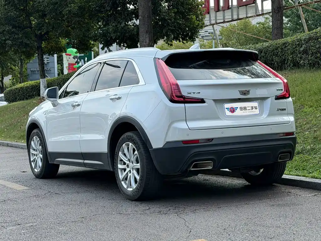 Cadillac XT4 — фото 4