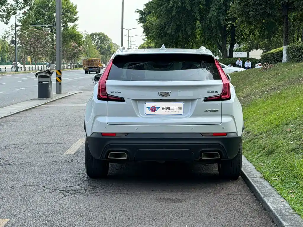 Cadillac XT4 — фото 5
